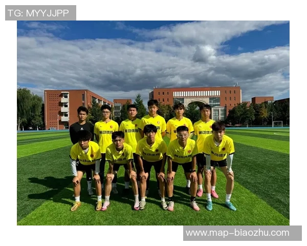 藏族足球球星崭露头角展现独特魅力引领民族足球新风潮